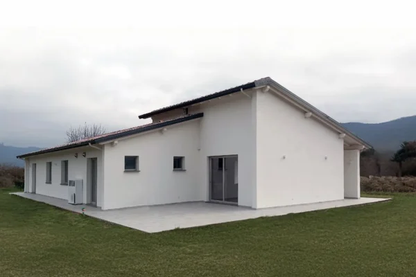 Vista prospettica di una villa con struttura a telaio Platform Frame realizzata ad Arezzo in Toscana.